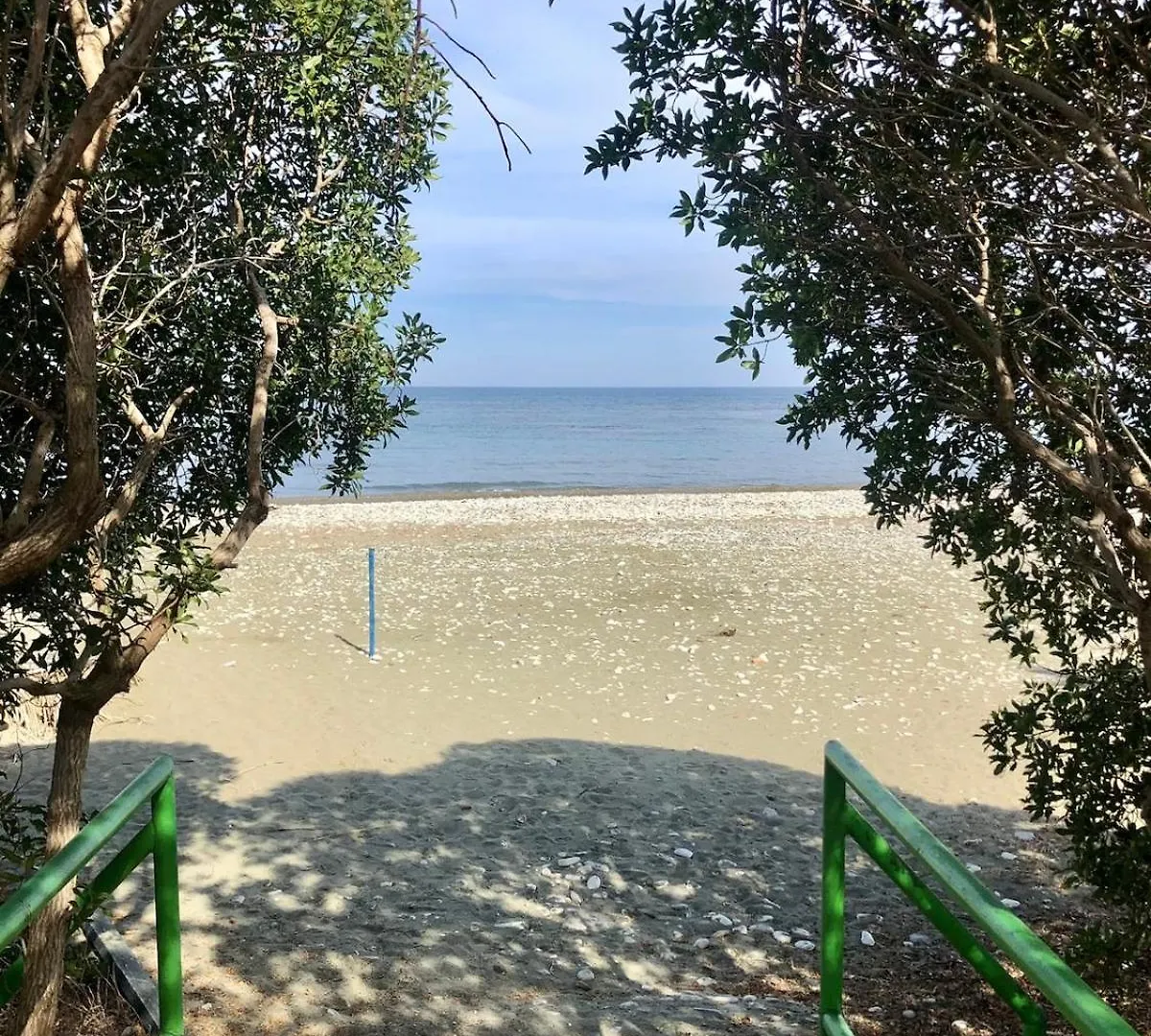 Endless Summer Beach House Perivolia 0*,